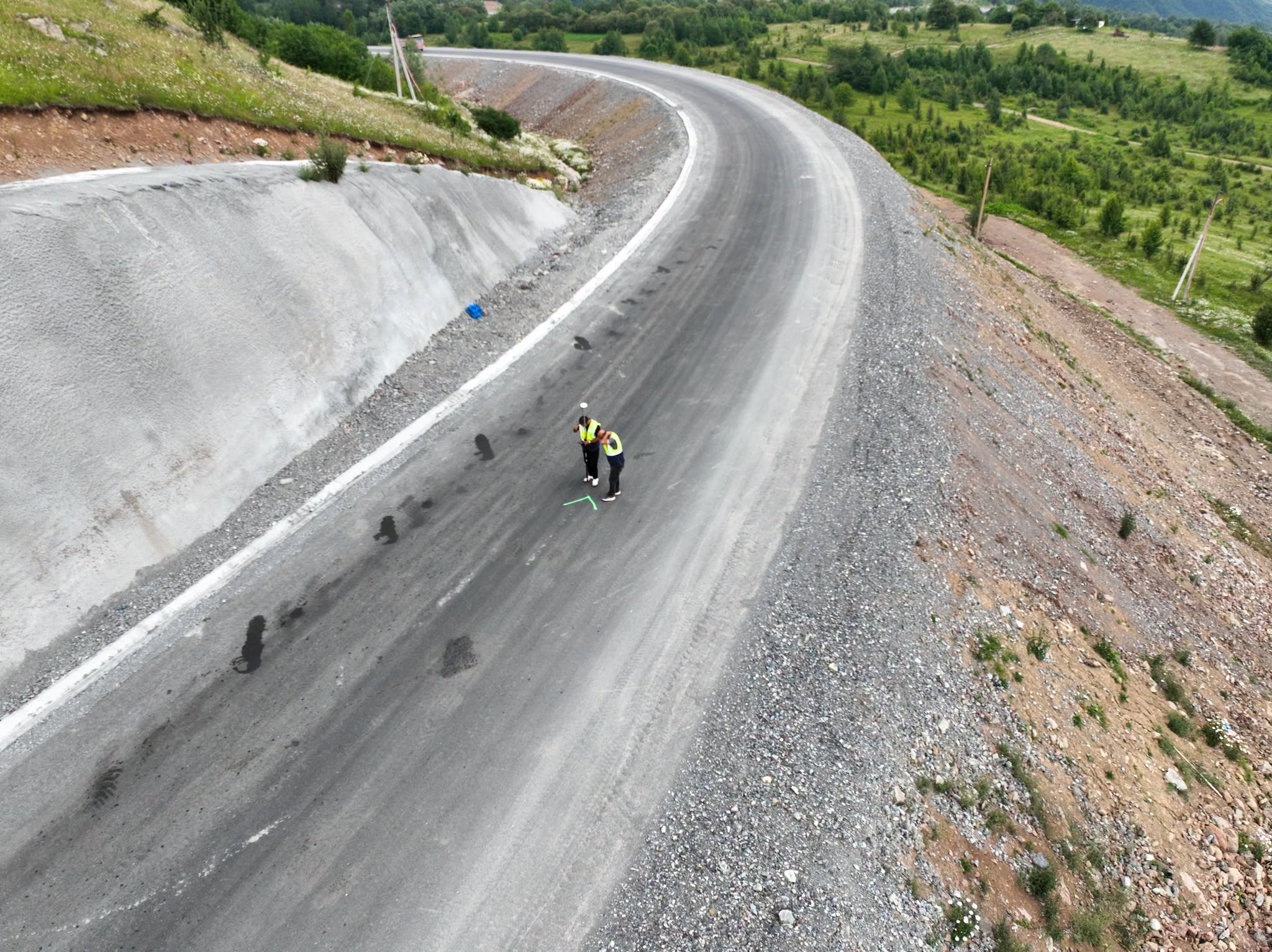 საგზაო ინფრასტრუქტურის მიმდინარე და შესრულებული სამუშაოების ხარისხის კონტროლი აქტიურად მიმდინარეობს